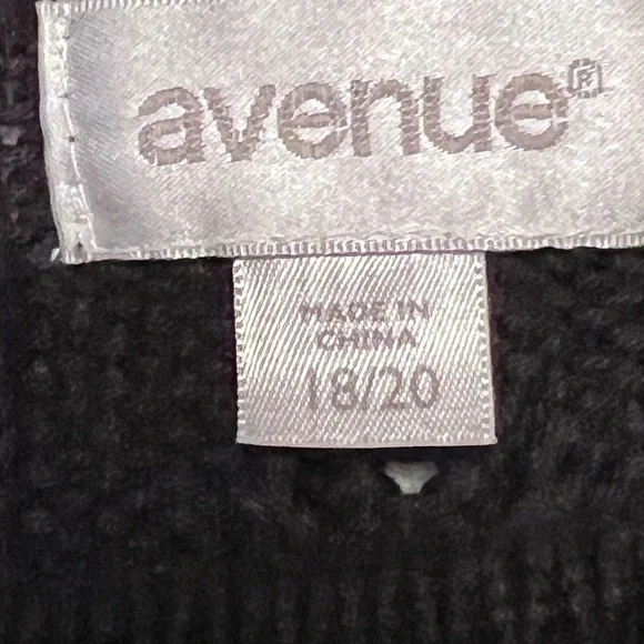 Black Sweater with Cable Knit Design - Picture 3 of 9